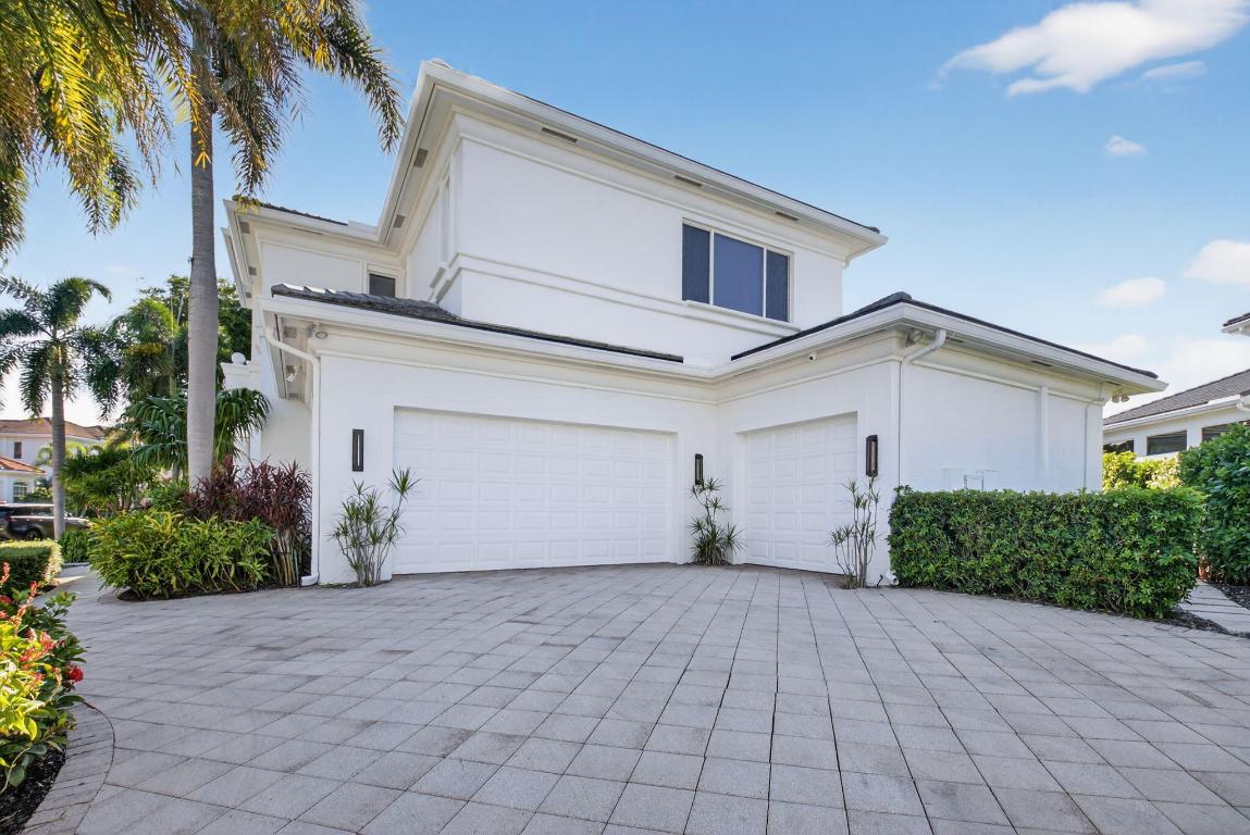 4170 NW Briarcliff, Boca Raton FL 33496