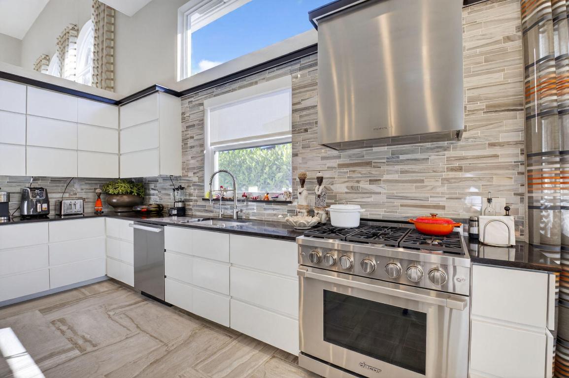 4170 NW Briarcliff, Boca Raton FL 33496