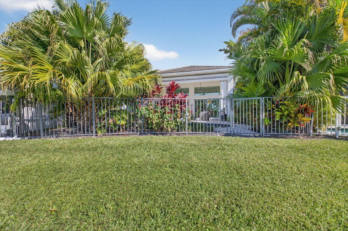 4170 NW Briarcliff, Boca Raton FL 33496