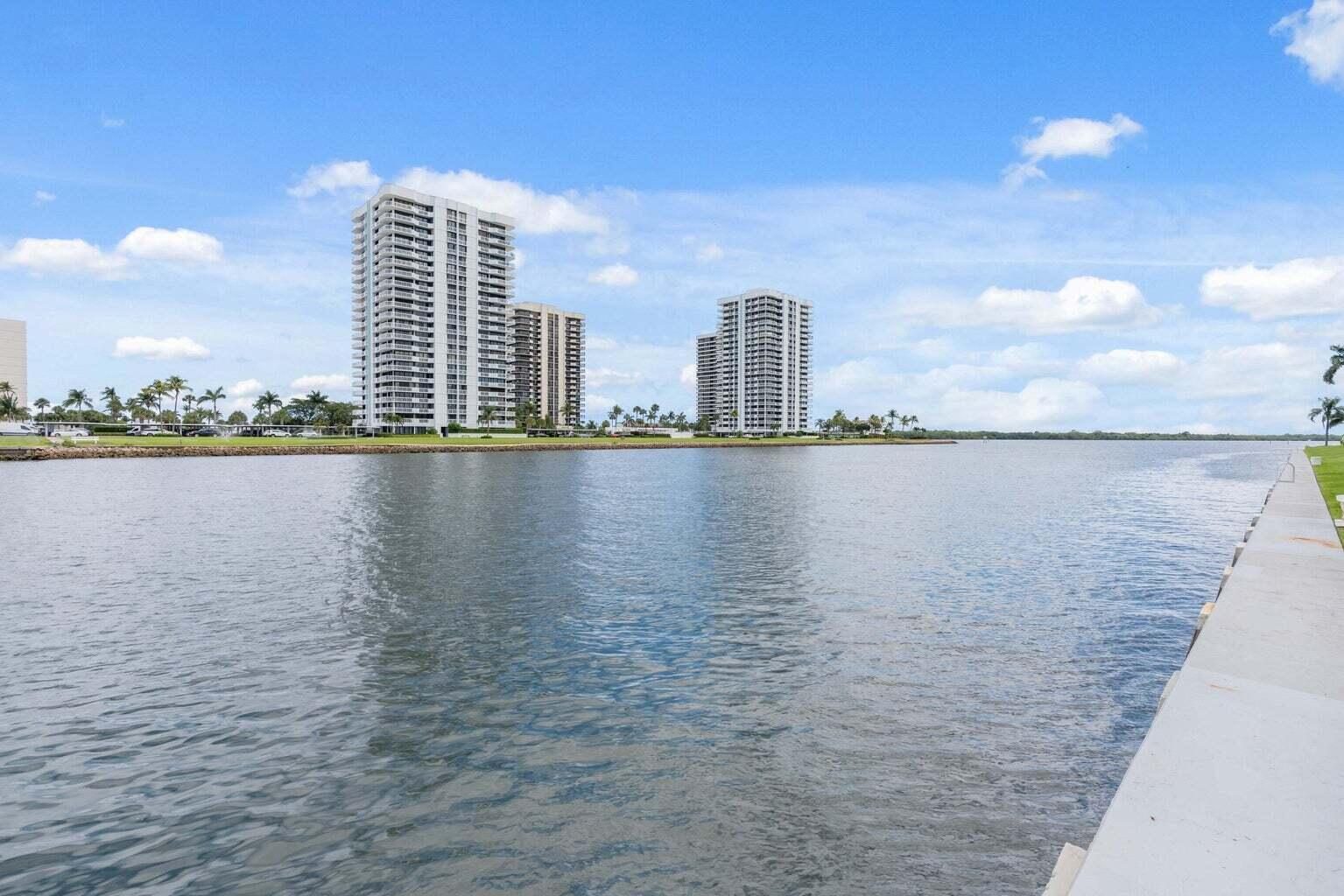 20 Yacht Club #405, North Palm Beach FL 33408