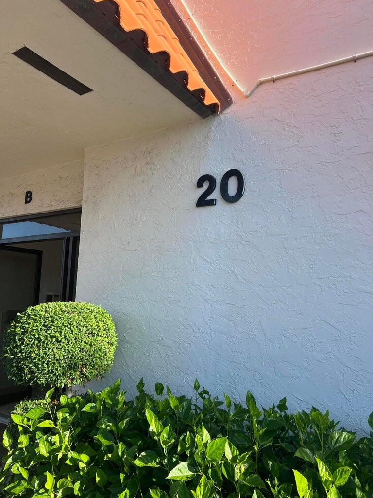 20 Yacht Club #405, North Palm Beach FL 33408