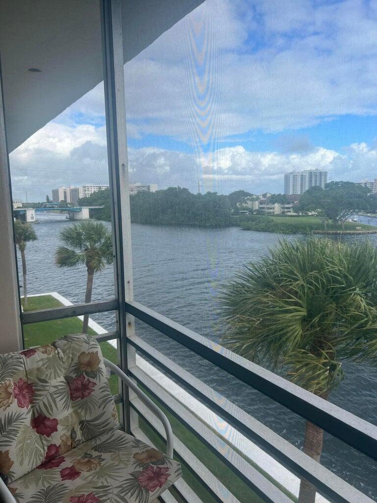 20 Yacht Club #405, North Palm Beach FL 33408