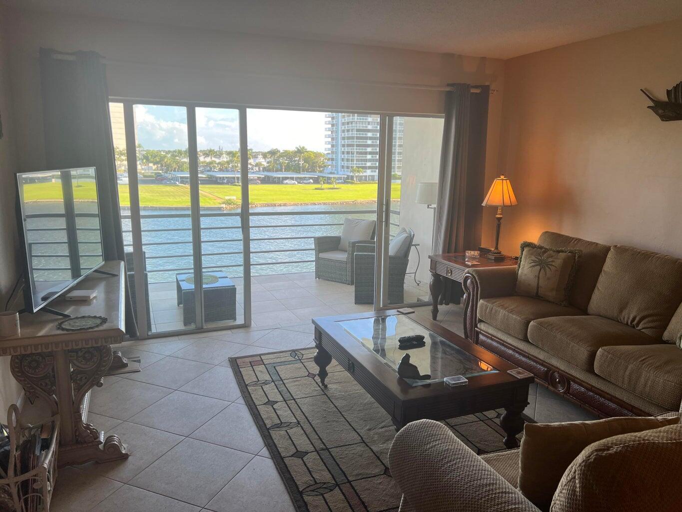 20 Yacht Club #405, North Palm Beach FL 33408