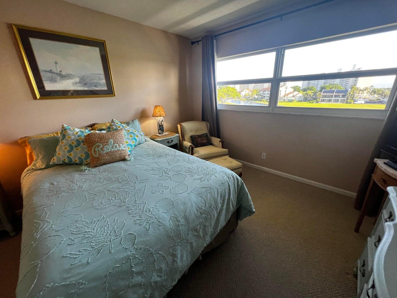 20 Yacht Club #405, North Palm Beach FL 33408