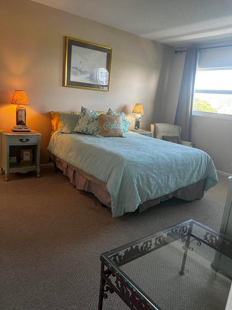 20 Yacht Club #405, North Palm Beach FL 33408
