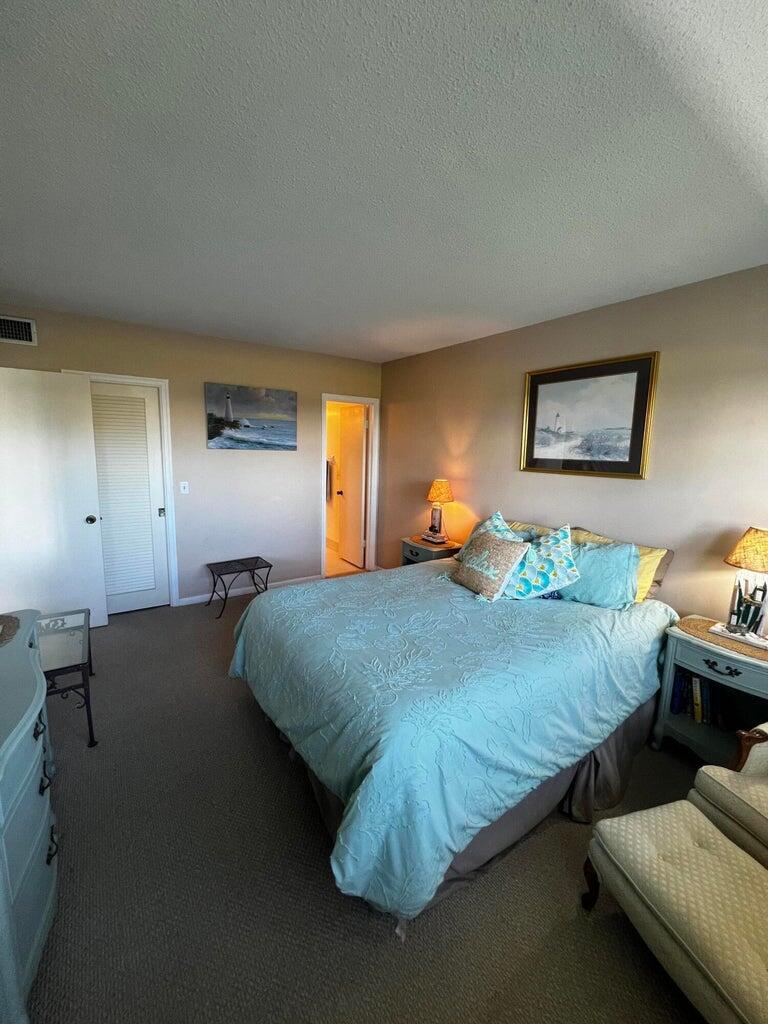 20 Yacht Club #405, North Palm Beach FL 33408