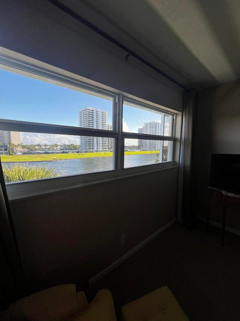 20 Yacht Club #405, North Palm Beach FL 33408