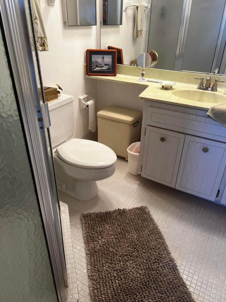 20 Yacht Club #405, North Palm Beach FL 33408