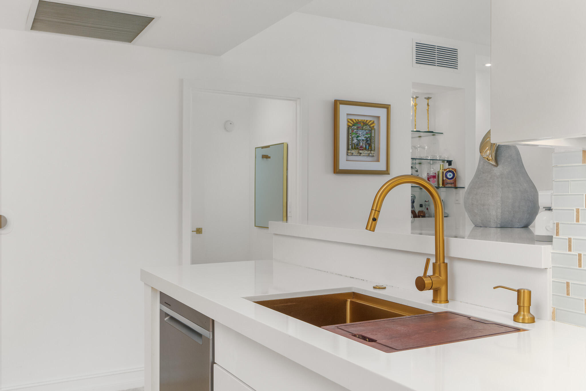 550 Okeechobee #1409, West Palm Beach FL 33401