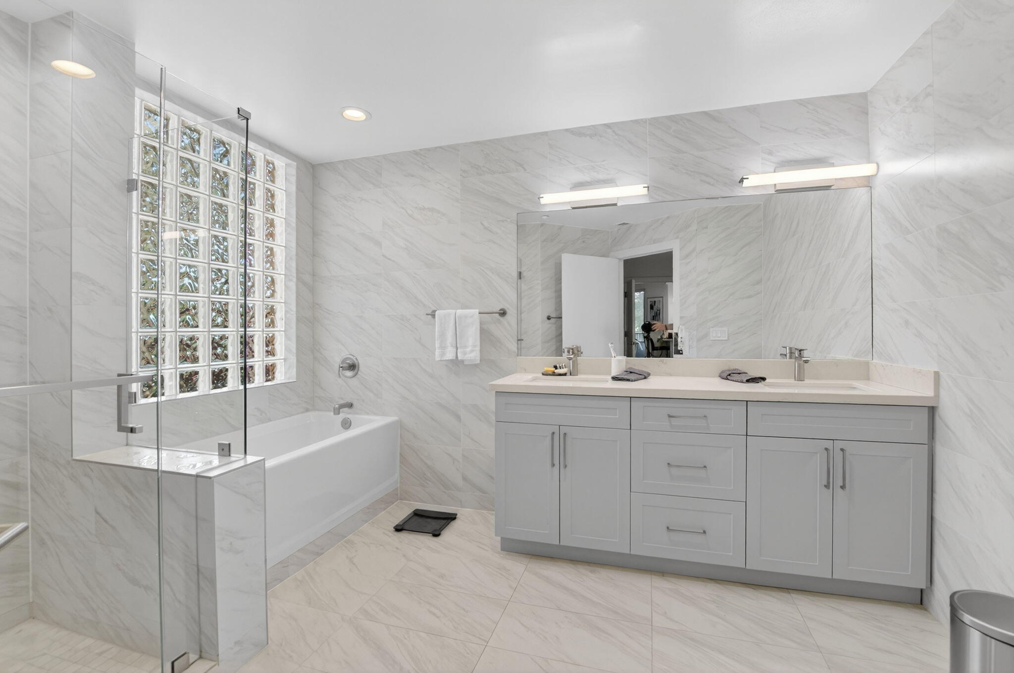 7546 La Paz #205, Boca Raton FL 33433