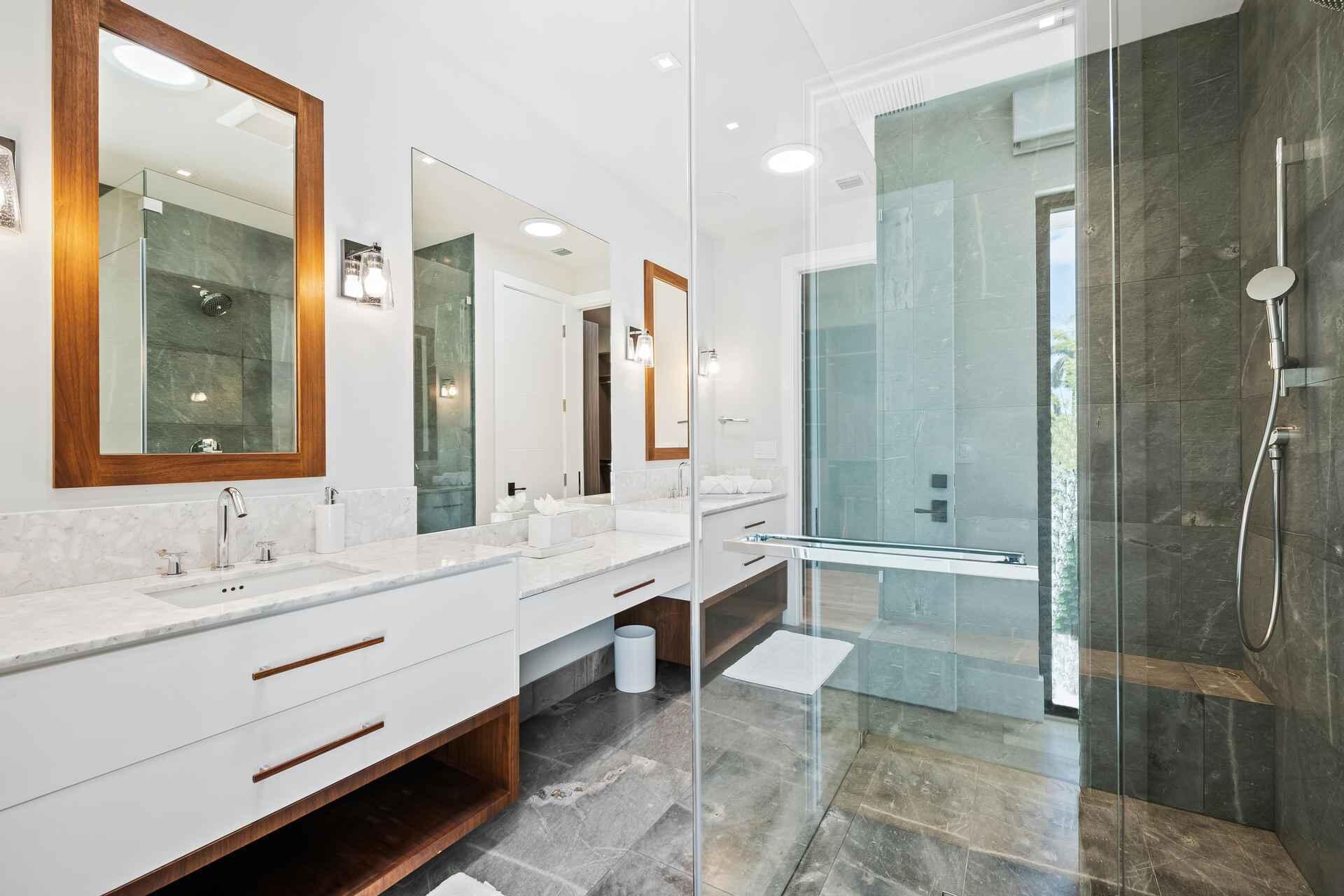 5288 Alton, Miami Beach FL 33140