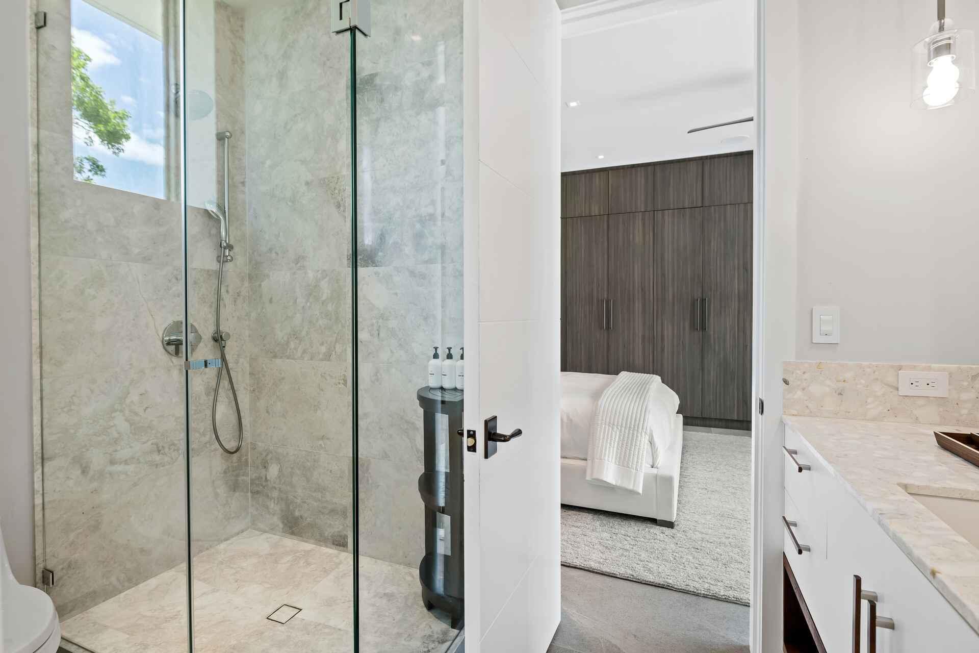 5288 Alton, Miami Beach FL 33140
