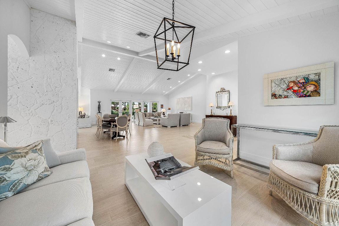 4199 Bocaire, Boca Raton FL 33487