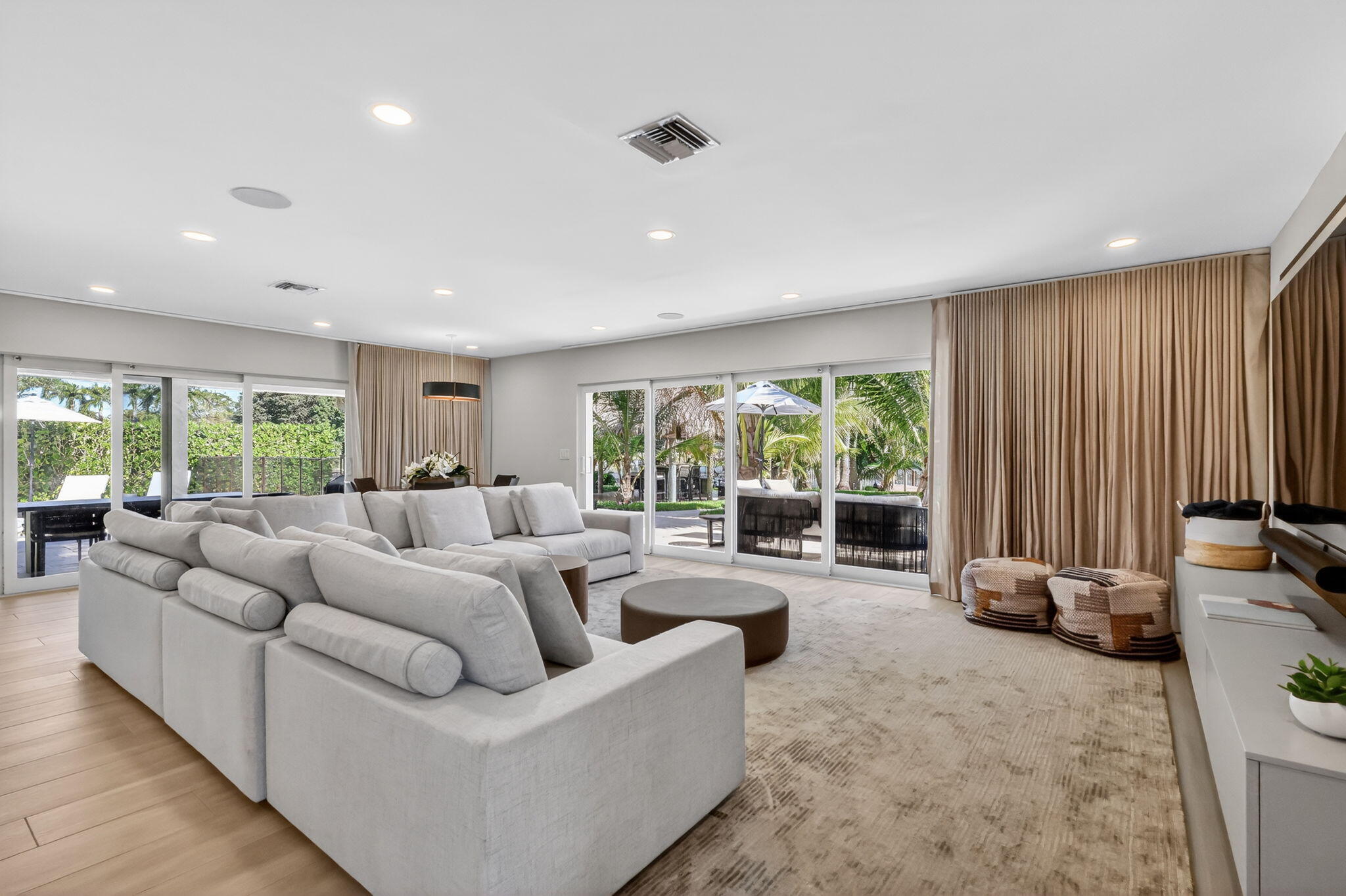 937 SW 34th, Boynton Beach FL 33435