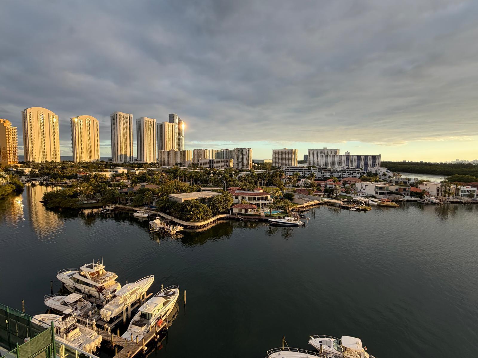 400 Sunny Isles #1022, Sunny Isles Beach FL 33160