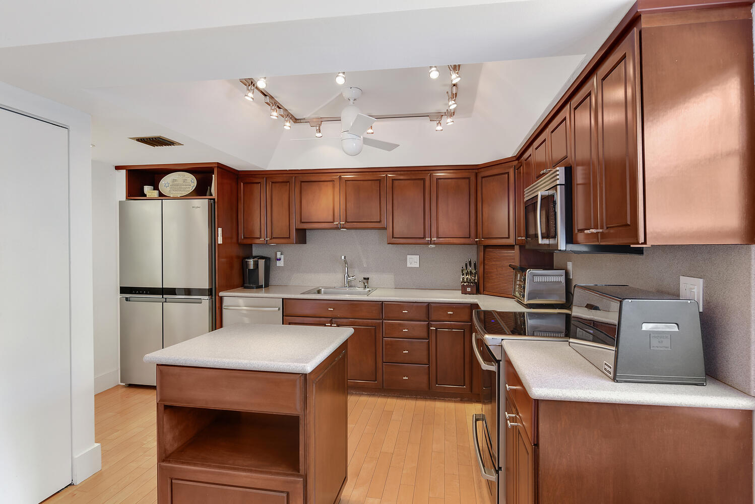 7369 Orangewood #108, Boca Raton FL 33433