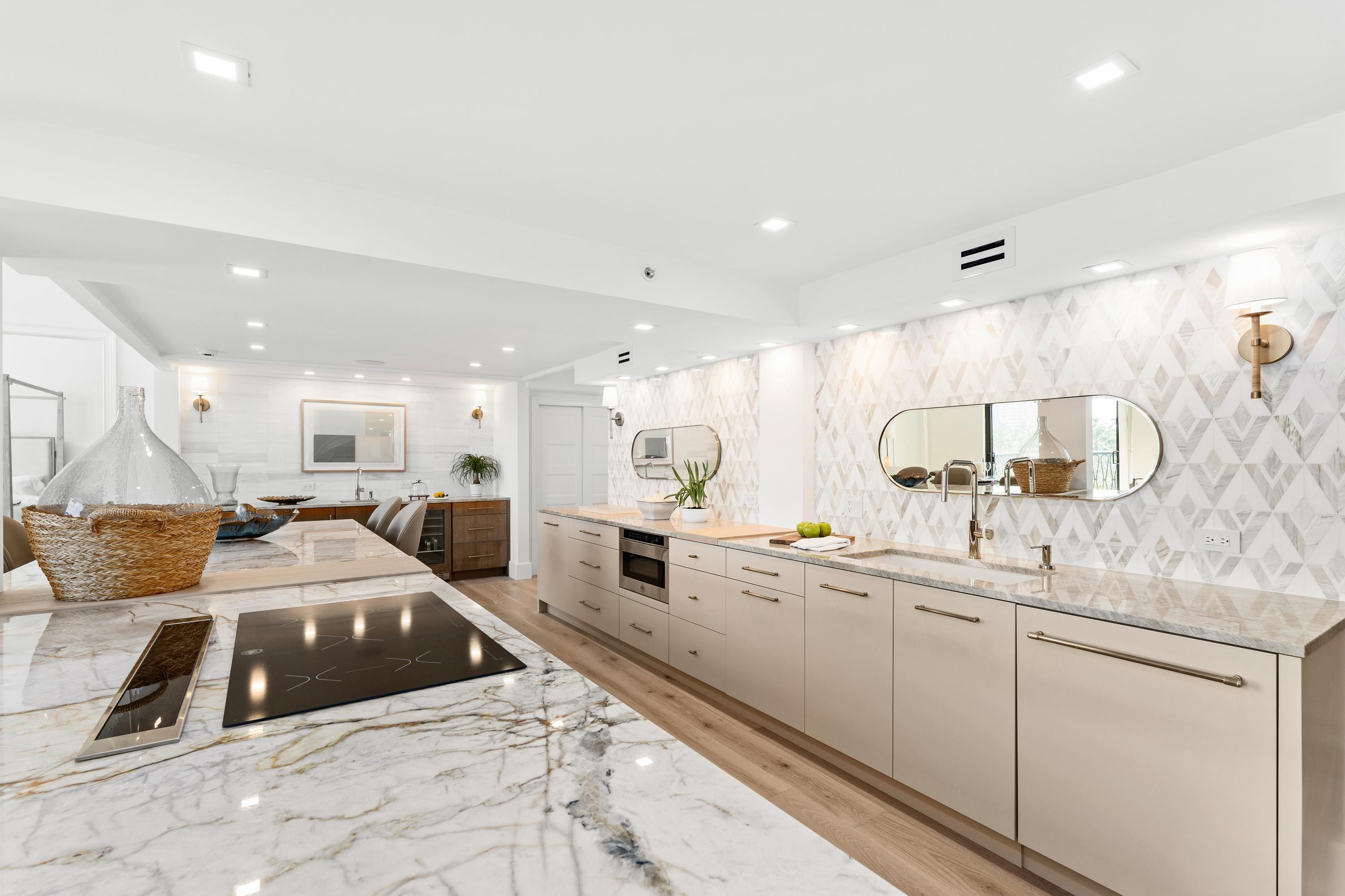 101 N Clematis #412, West Palm Beach FL 33401