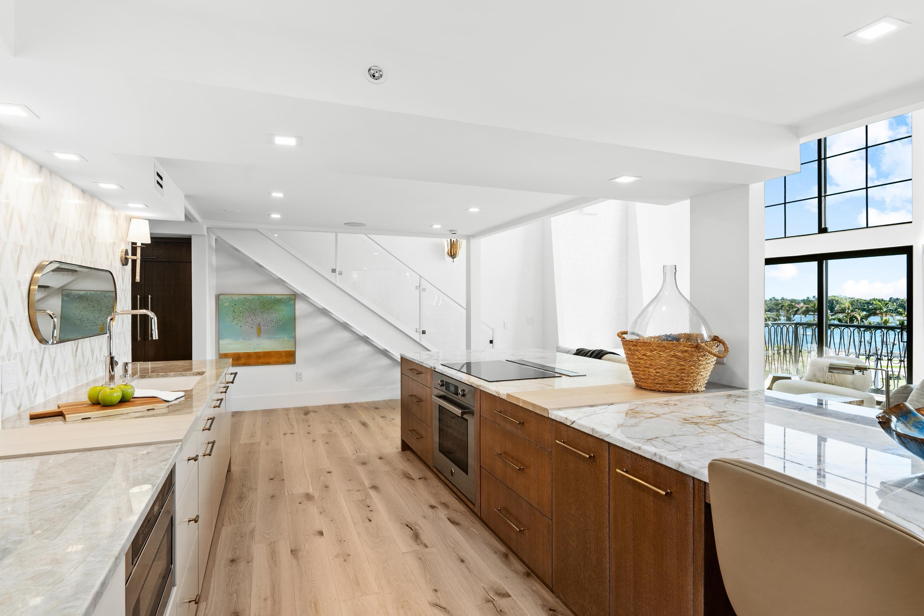 101 N Clematis #412, West Palm Beach FL 33401