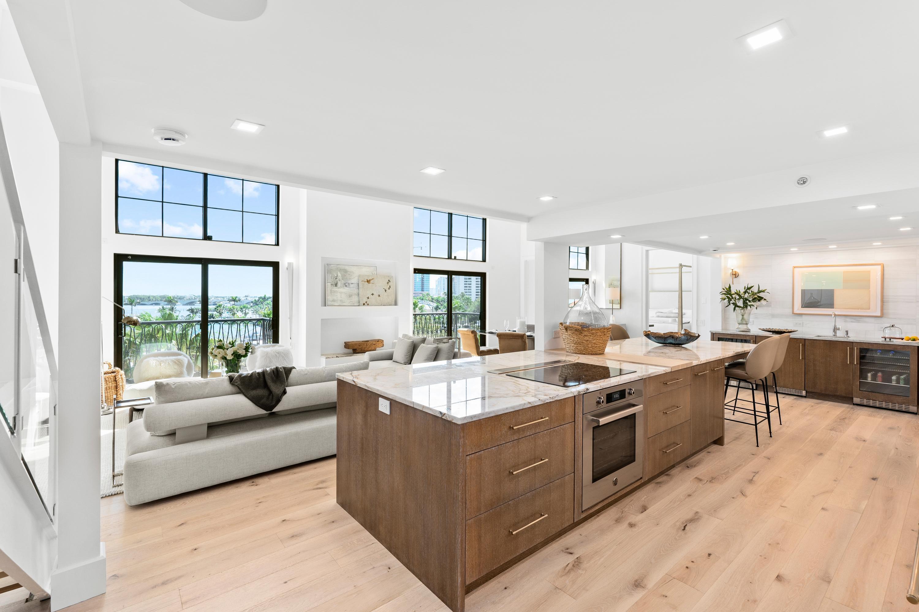 101 N Clematis #412, West Palm Beach FL 33401