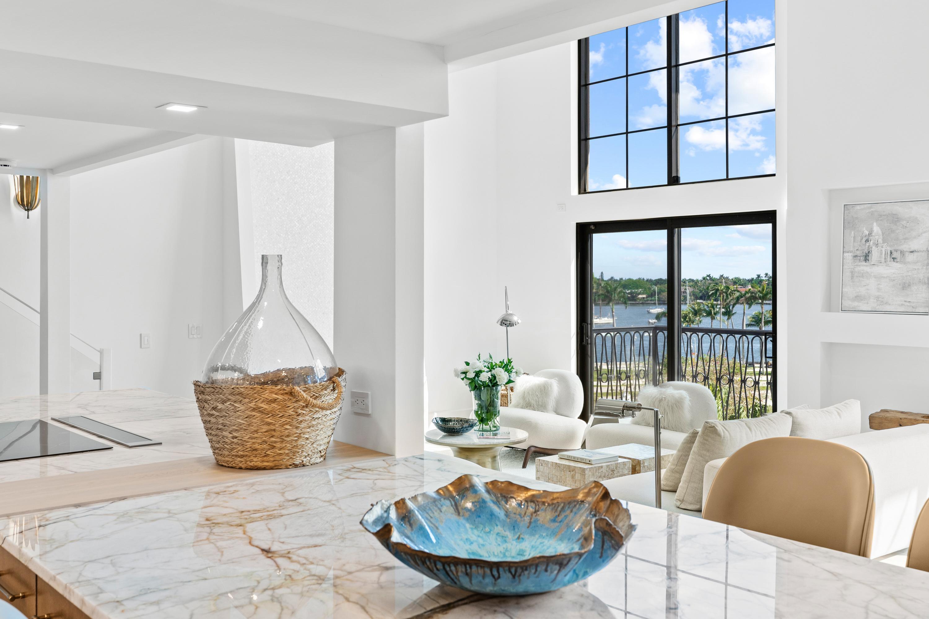 101 N Clematis #412, West Palm Beach FL 33401
