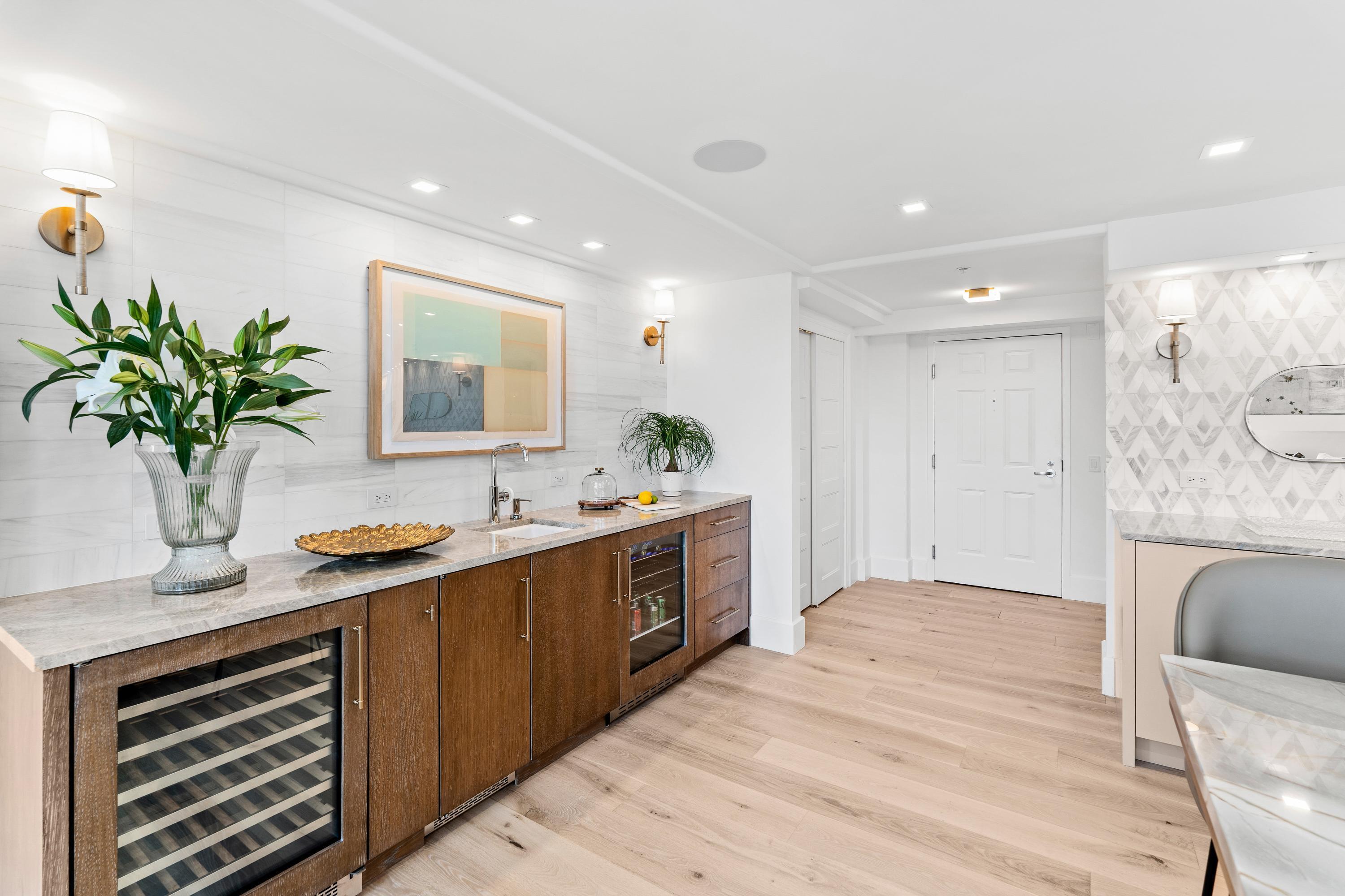 101 N Clematis #412, West Palm Beach FL 33401