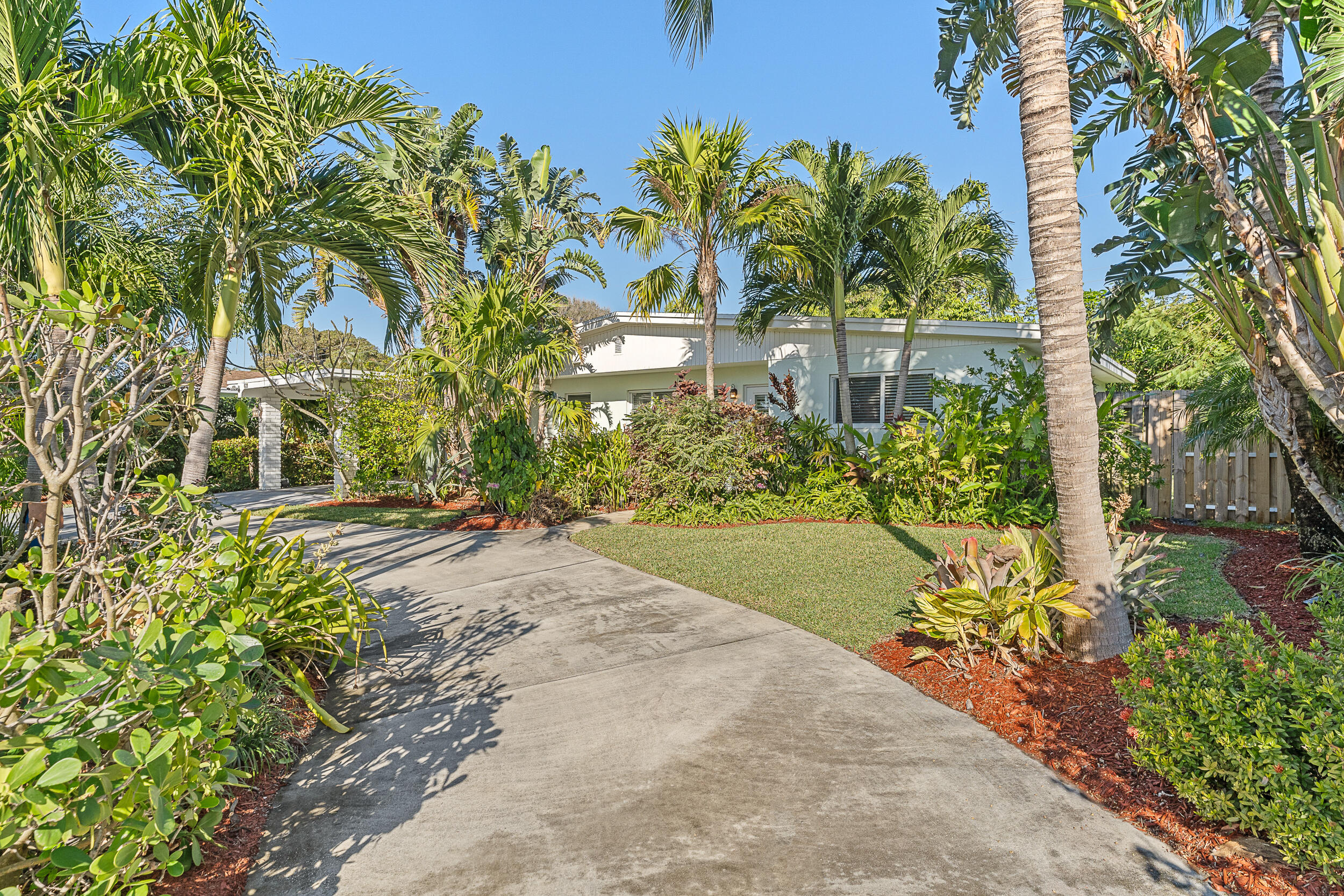 429 Inlet, North Palm Beach FL 33408