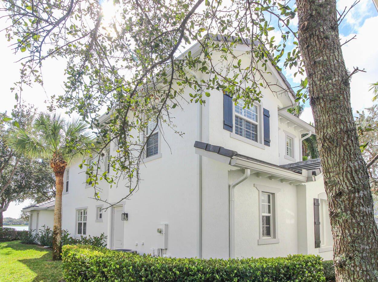 Palm Beach Gardens FL 33410 - R11152671