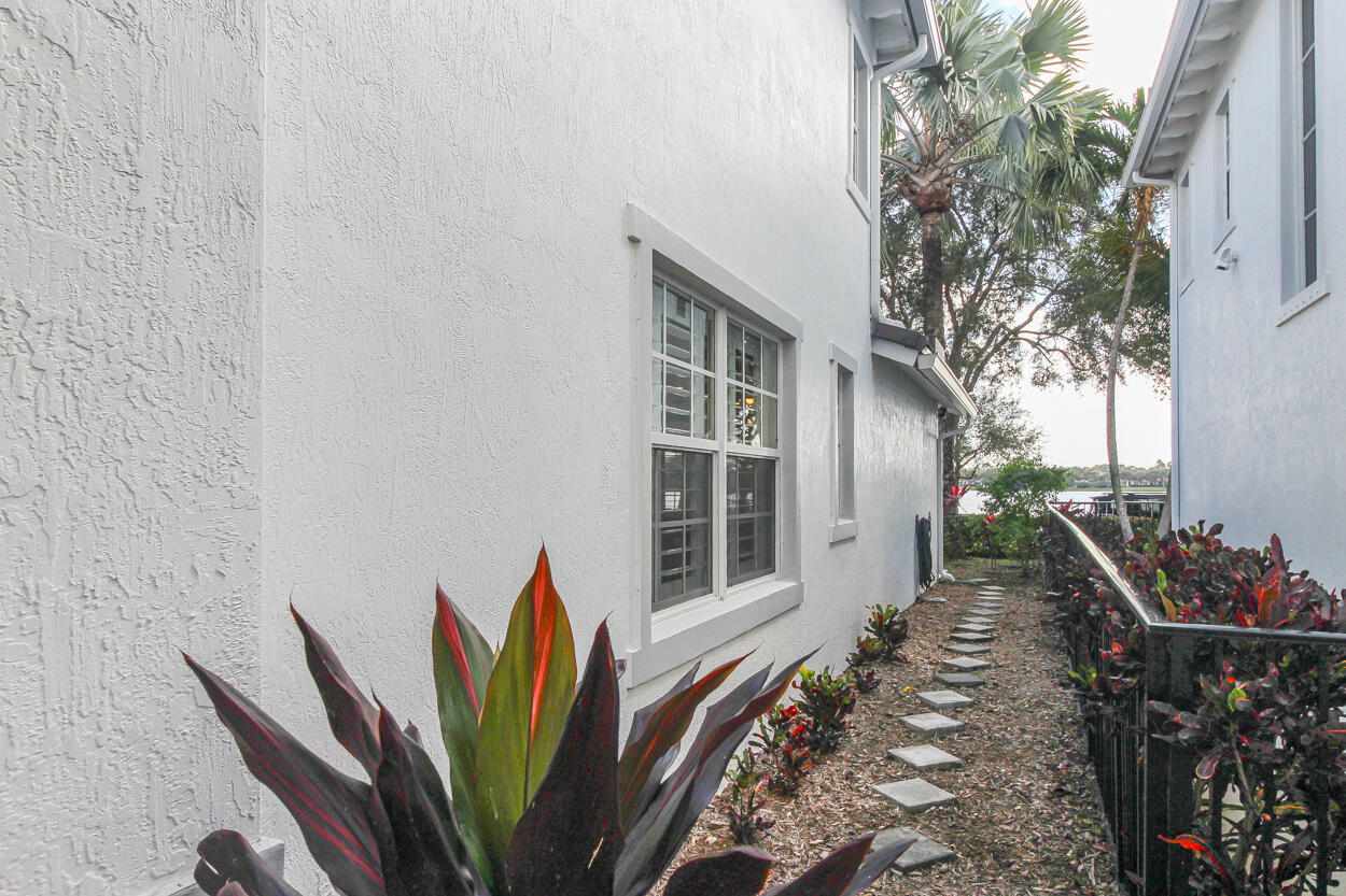 Palm Beach Gardens FL 33410 - R11152671