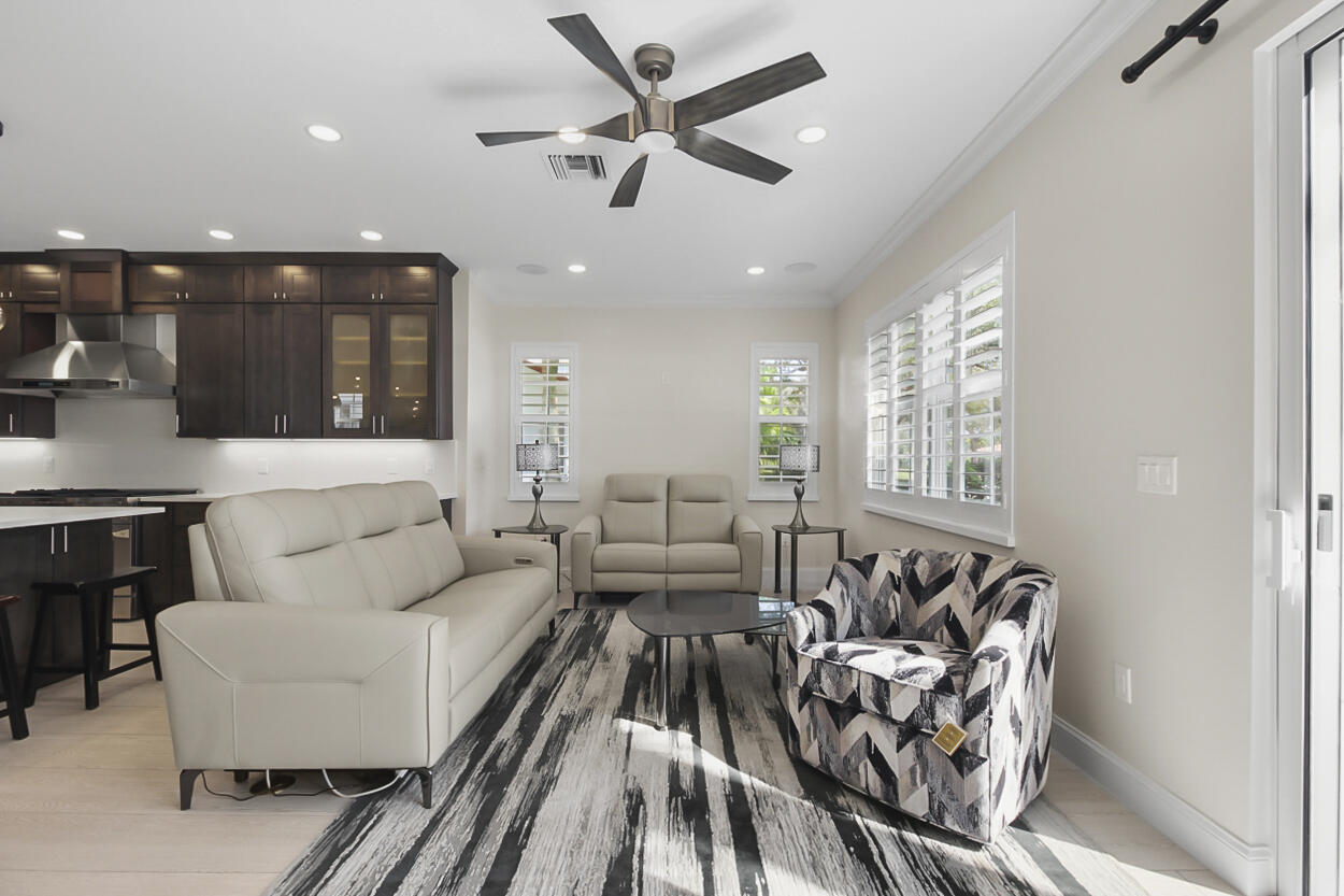 Palm Beach Gardens FL 33410 - R11152671