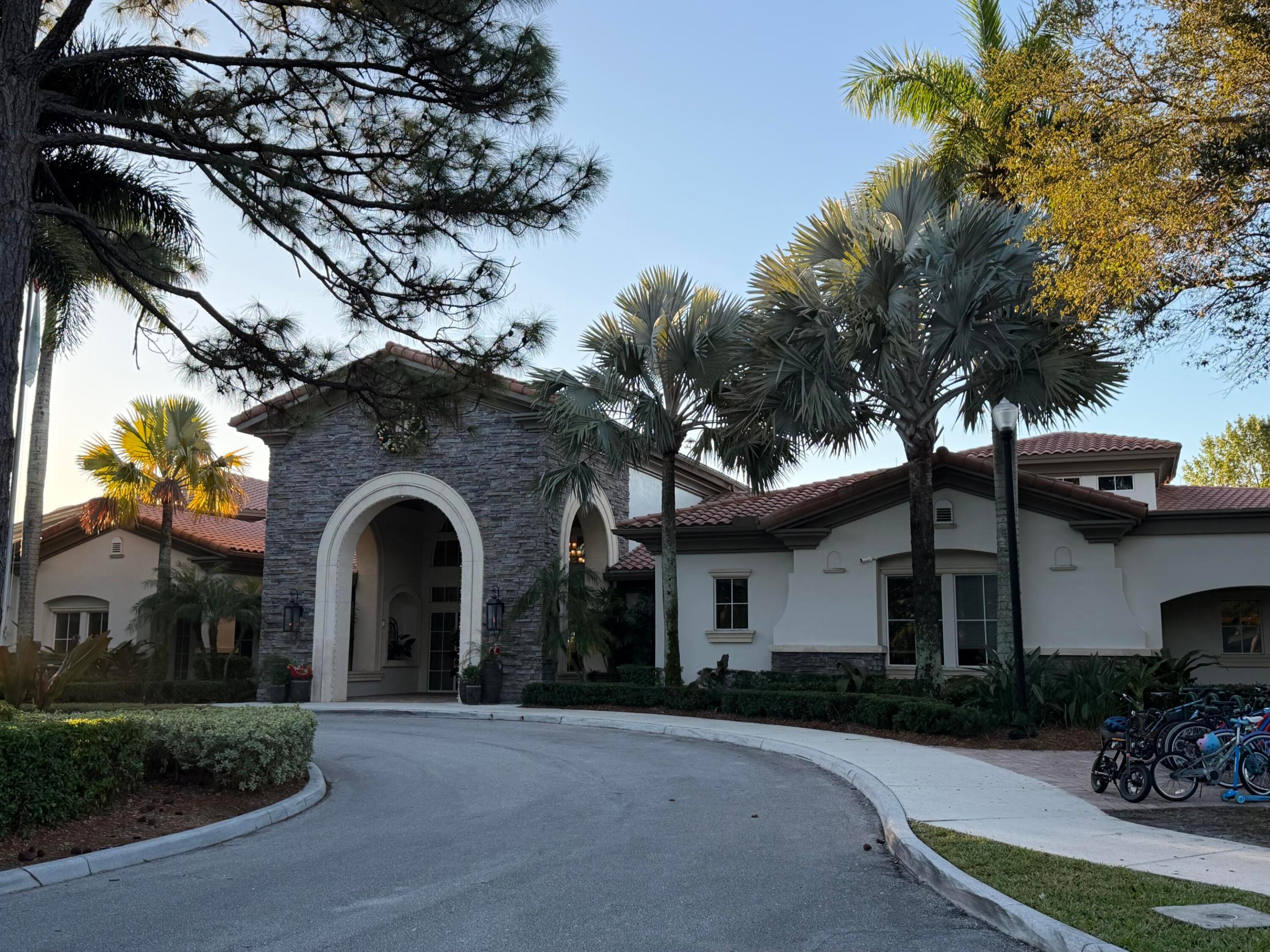 Palm Beach Gardens FL 33410 - R11152671