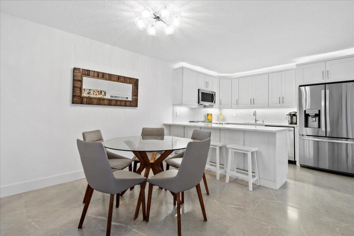 709 7th, Palm Beach Gardens FL 33418