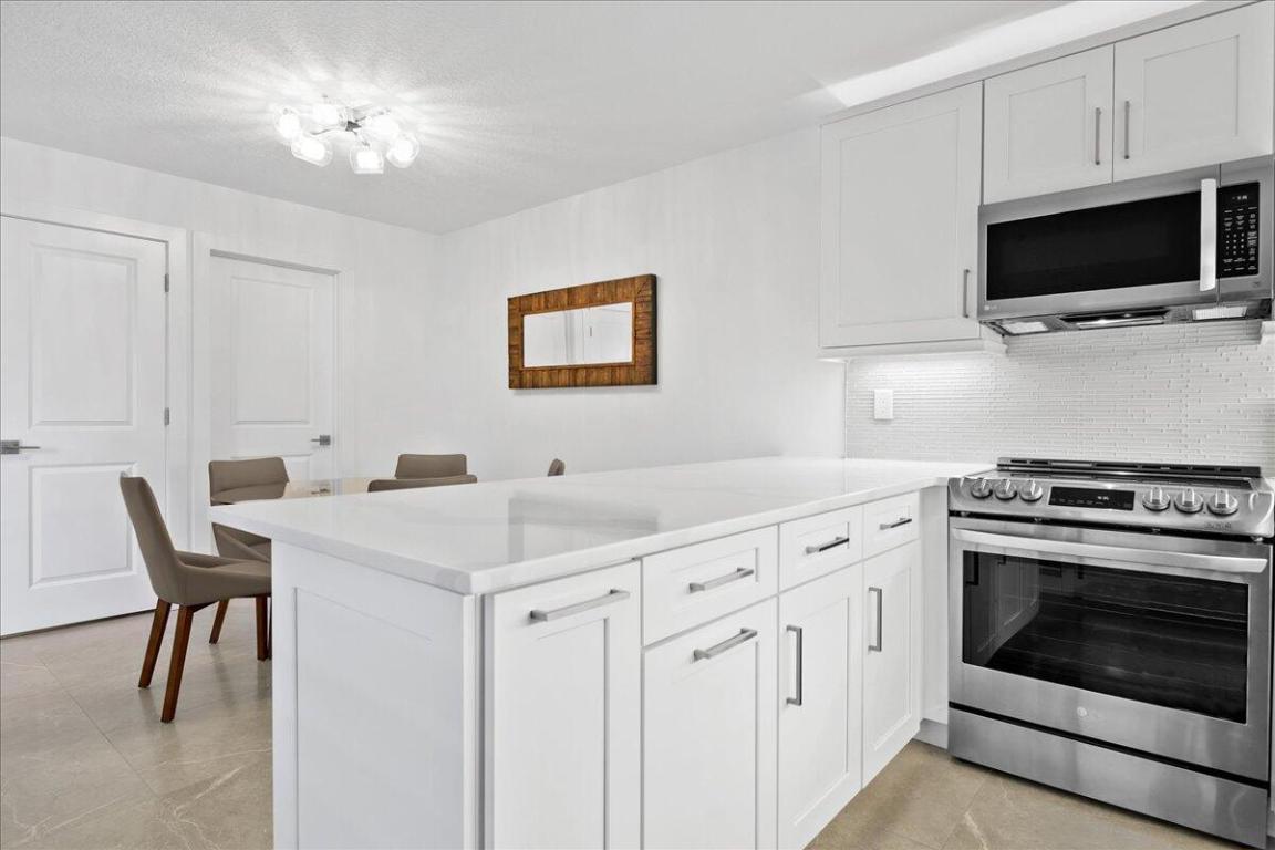 709 7th, Palm Beach Gardens FL 33418