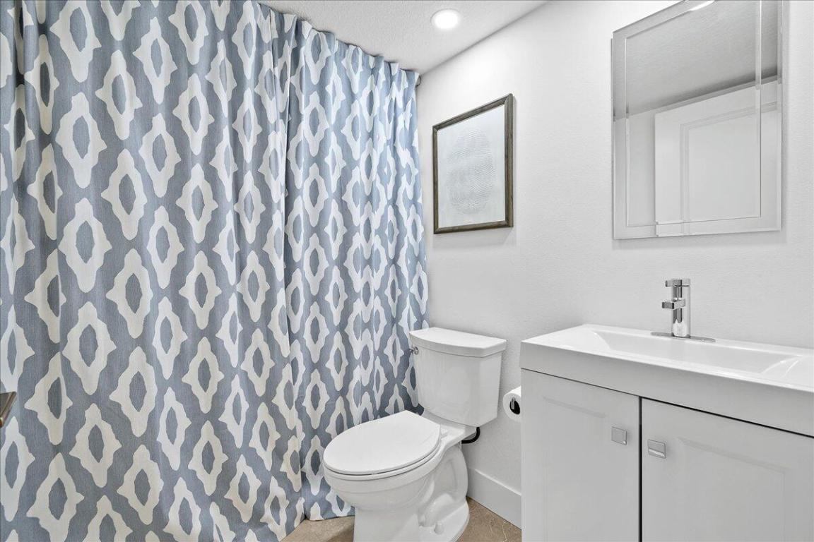 709 7th, Palm Beach Gardens FL 33418