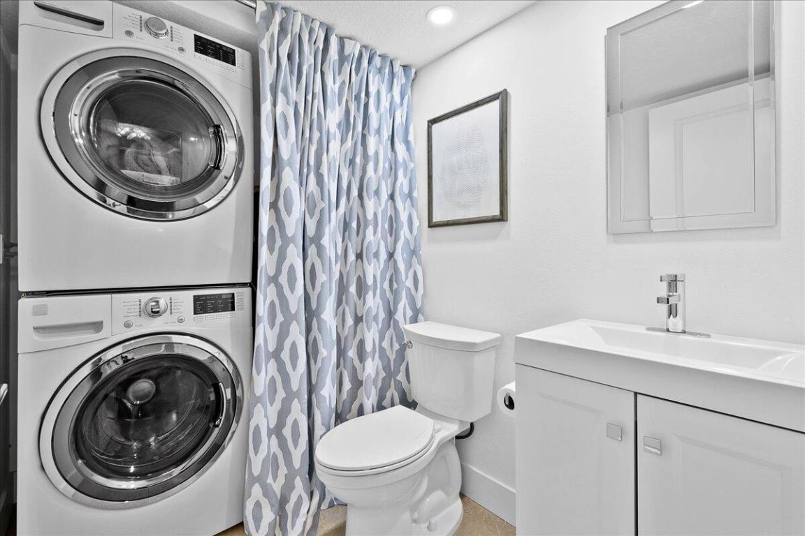 709 7th, Palm Beach Gardens FL 33418