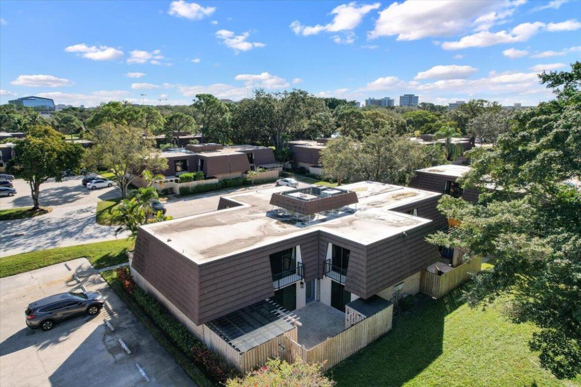 709 7th, Palm Beach Gardens FL 33418