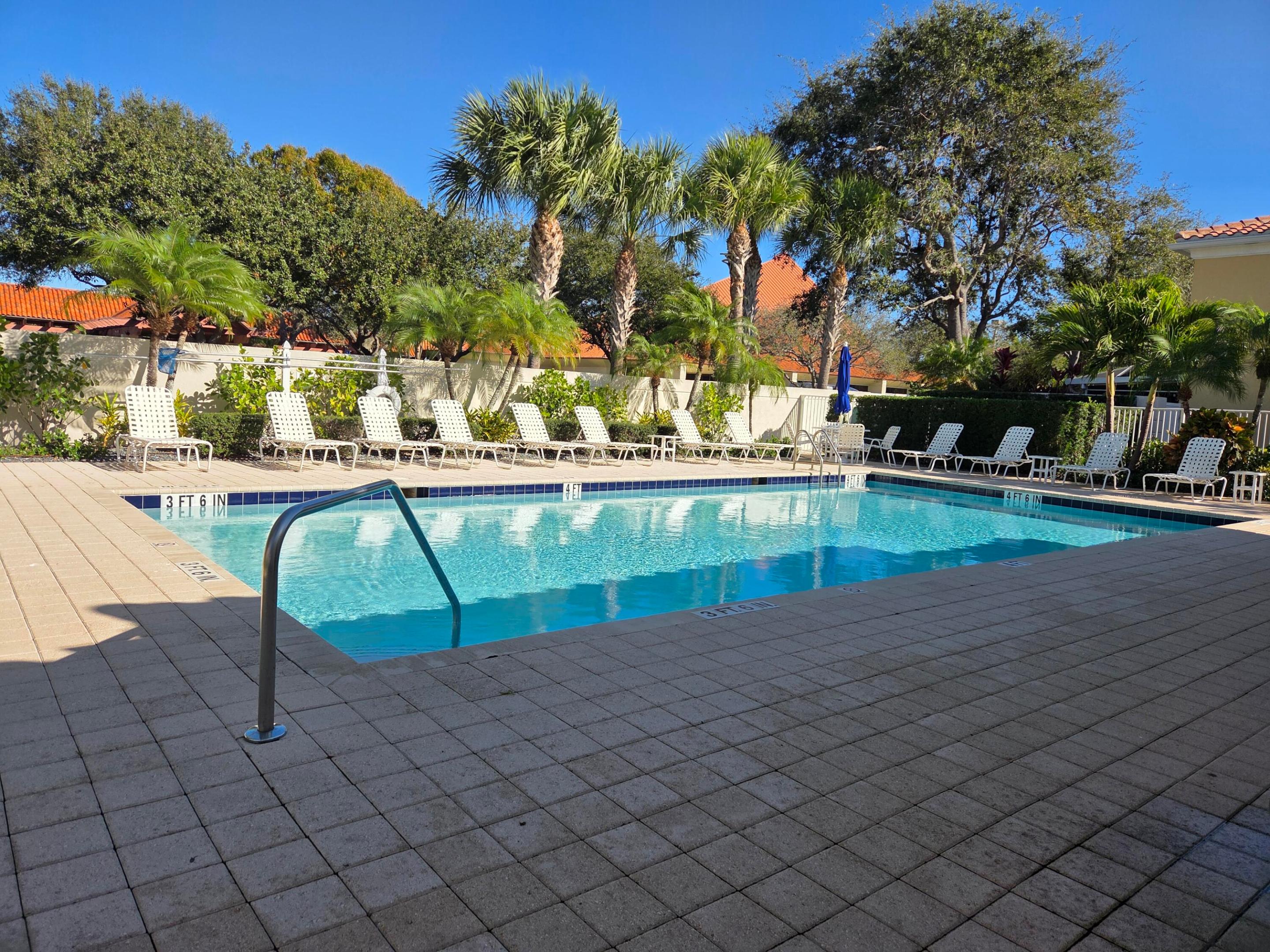 58 Tall Oaks, Tequesta FL 33469