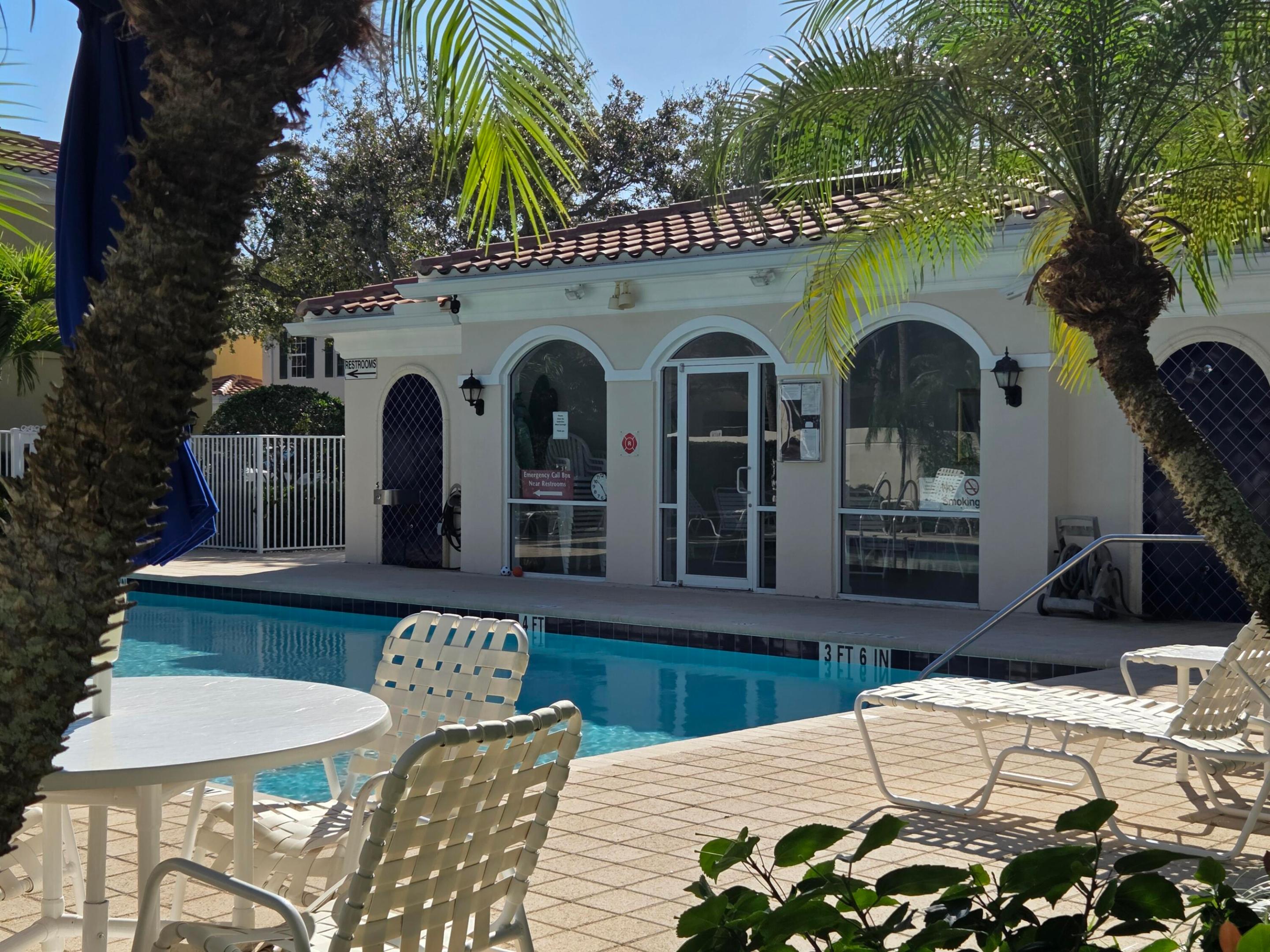 58 Tall Oaks, Tequesta FL 33469