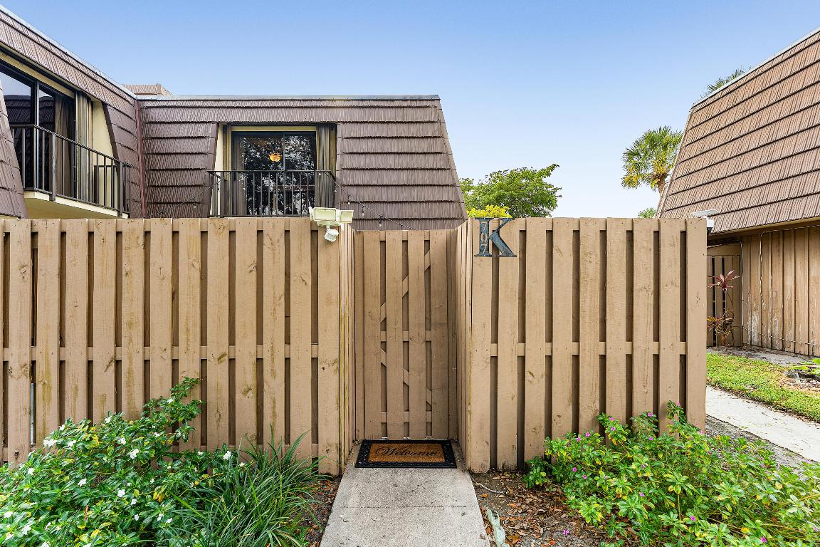 707 7th, Palm Beach Gardens FL 33410