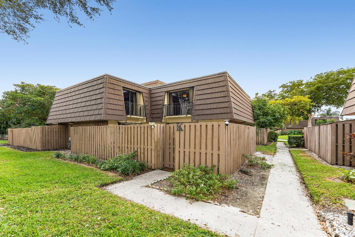 707 7th, Palm Beach Gardens FL 33410