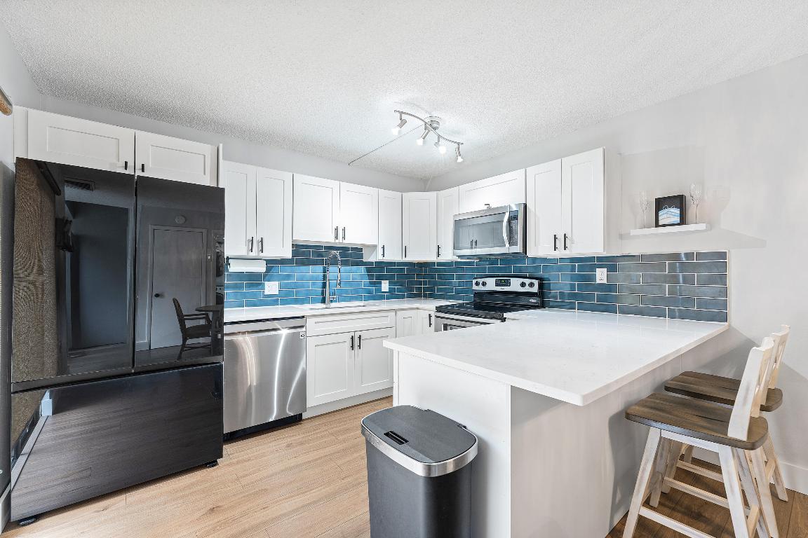 707 7th, Palm Beach Gardens FL 33410