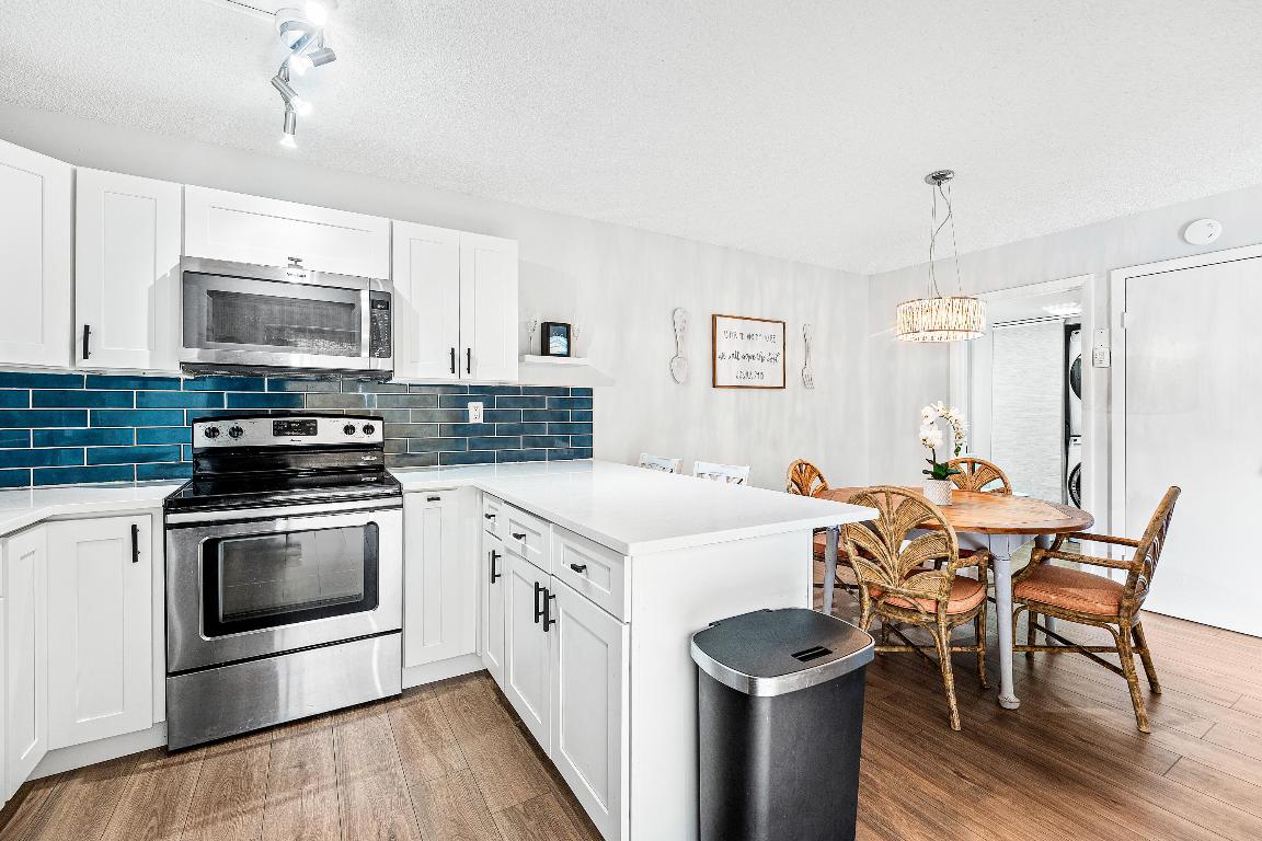 707 7th, Palm Beach Gardens FL 33410