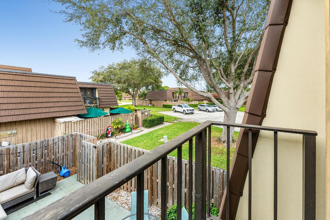707 7th, Palm Beach Gardens FL 33410