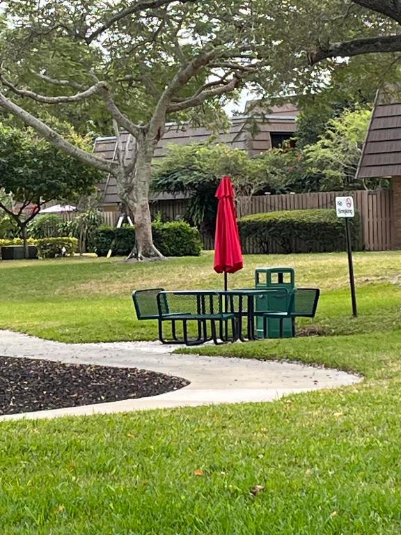 707 7th, Palm Beach Gardens FL 33410
