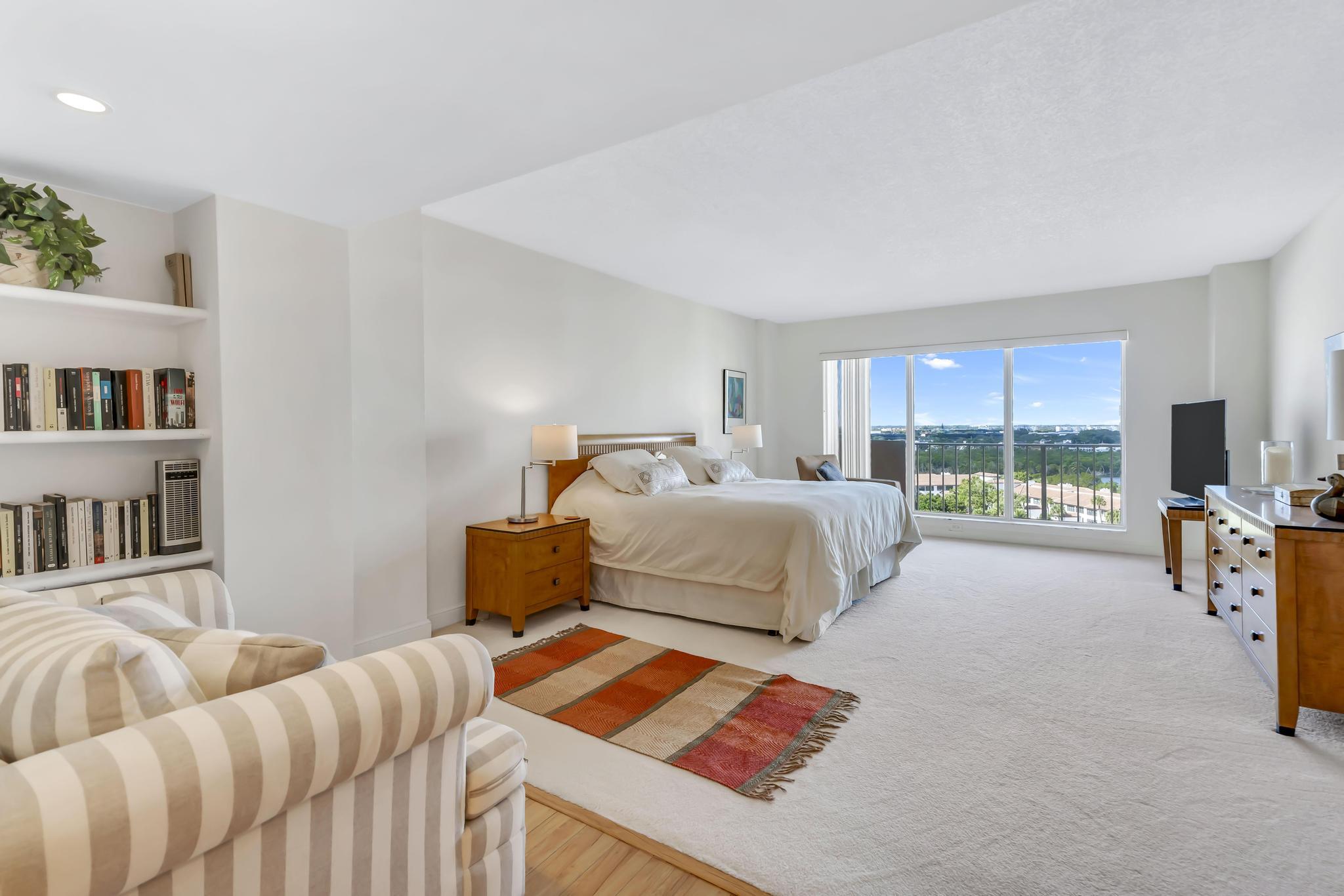 4301 N Ocean #1002, Boca Raton FL 33431