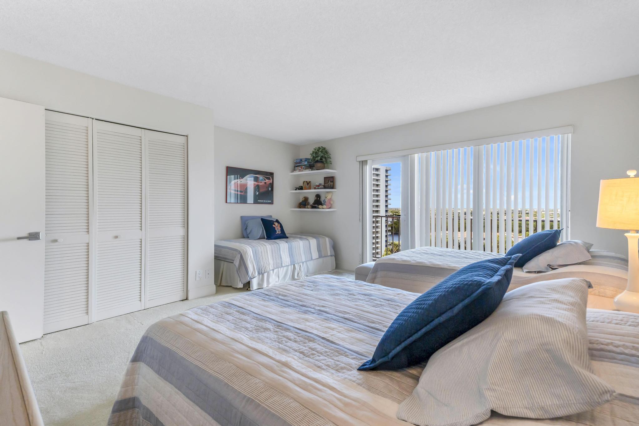 4301 N Ocean #1002, Boca Raton FL 33431