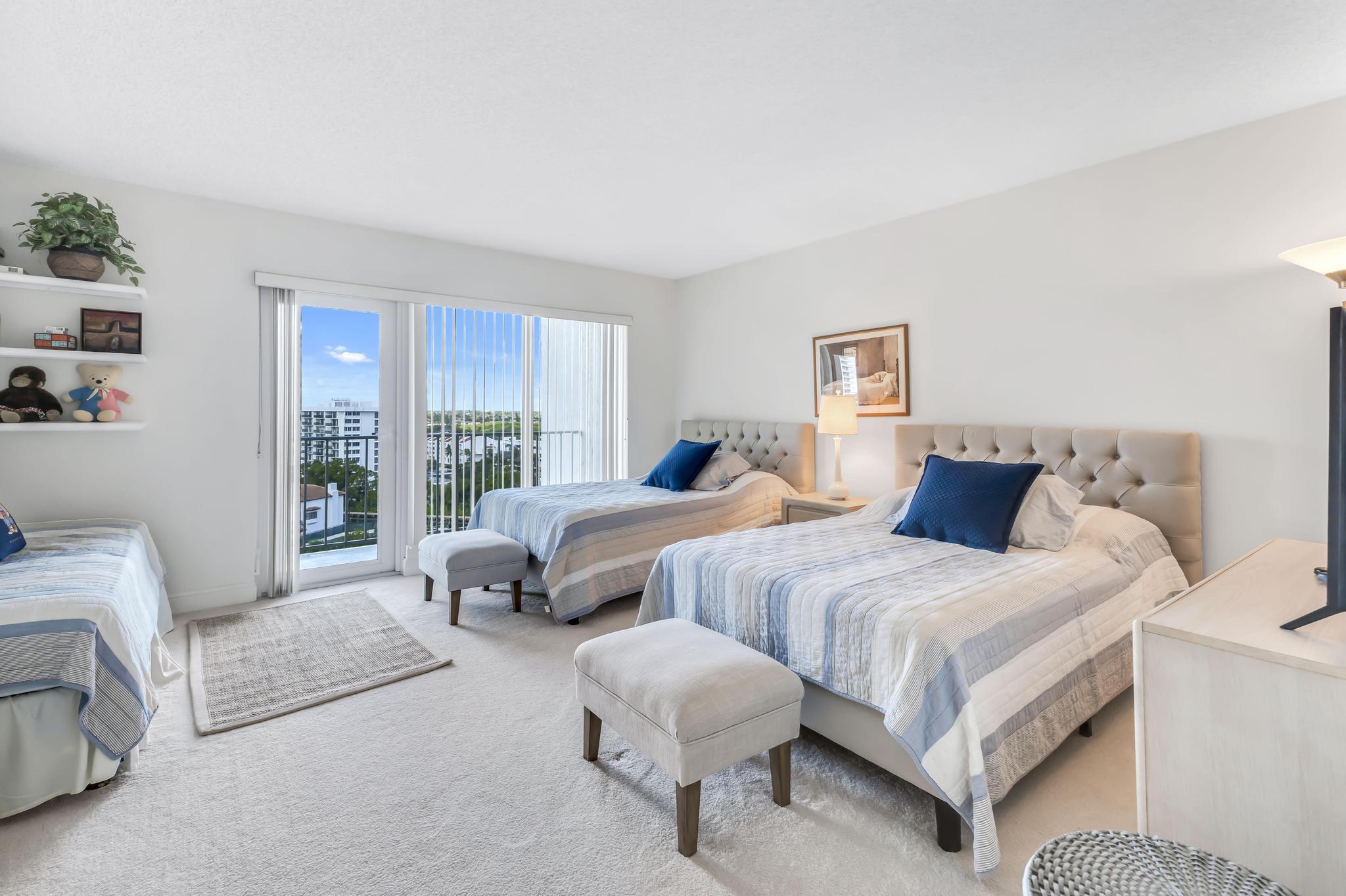 4301 N Ocean #1002, Boca Raton FL 33431