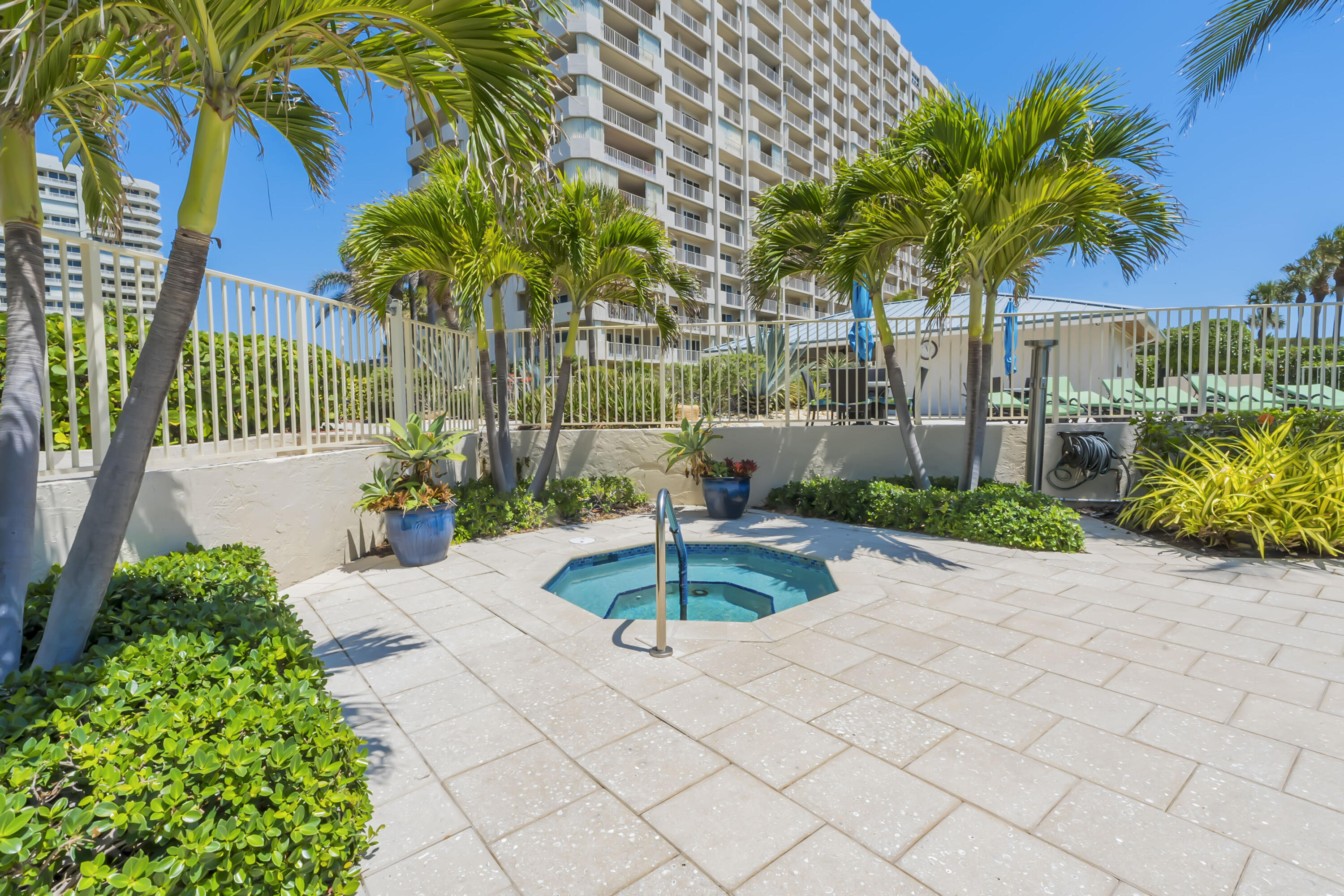 4301 N Ocean #1002, Boca Raton FL 33431