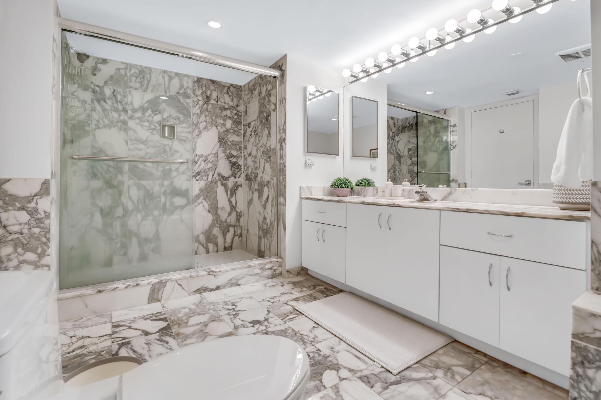 4301 N Ocean #1002, Boca Raton FL 33431