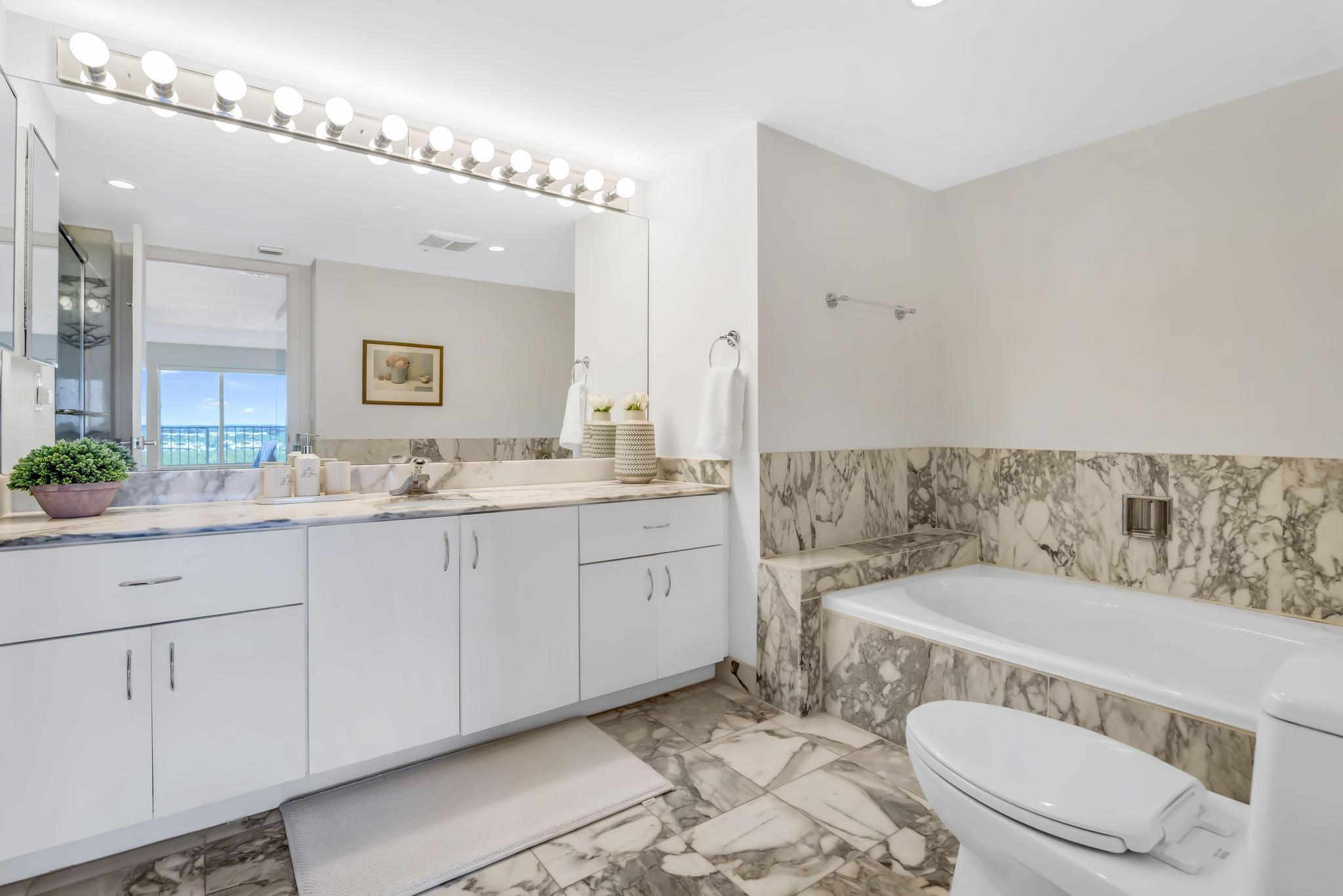 4301 N Ocean #1002, Boca Raton FL 33431
