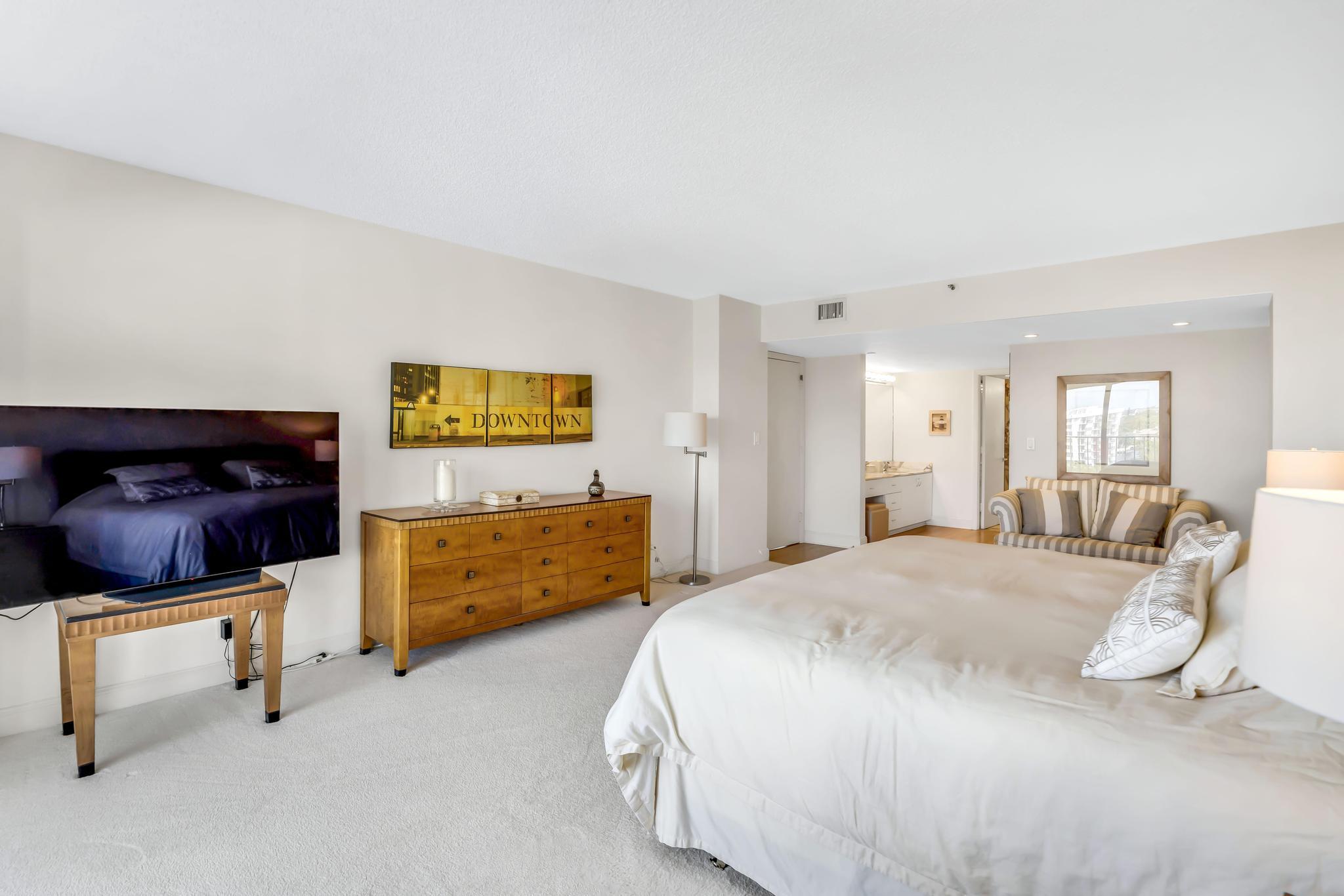 4301 N Ocean #1002, Boca Raton FL 33431
